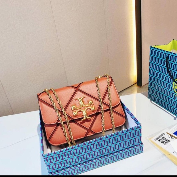 AUTHENTIC TORY BURCH ELENOR BAG - Picture 3 of 9